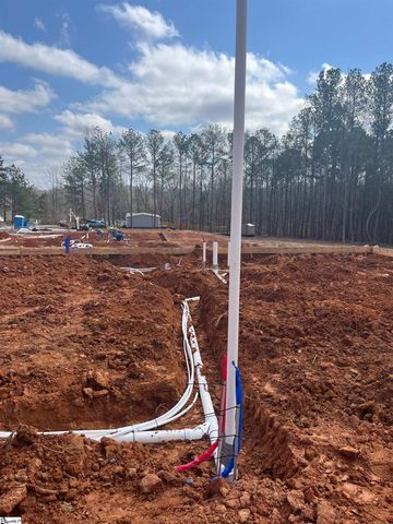 106 Heatherwood Drive, Gray Court, SC 29645