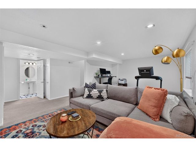 5587 S Gray St, Littleton, CO 80123