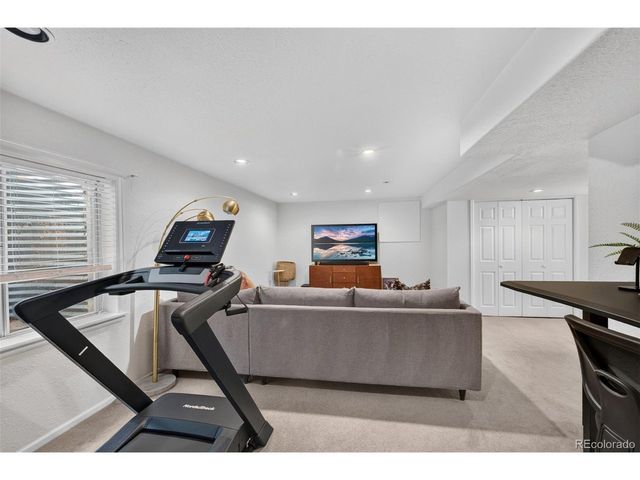 5587 S Gray St, Littleton, CO 80123