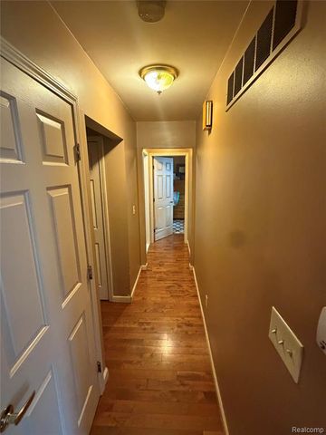 25032 Richard Street, Taylor, MI 48180