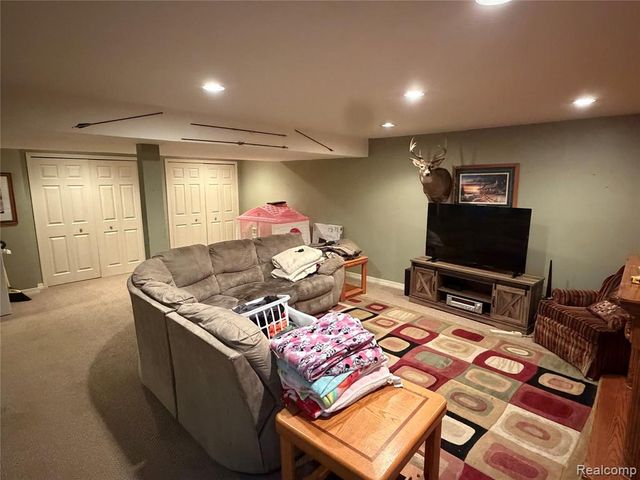 25032 Richard Street, Taylor, MI 48180