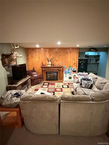 25032 Richard Street, Taylor, MI 48180