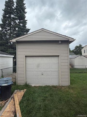 25032 Richard Street, Taylor, MI 48180