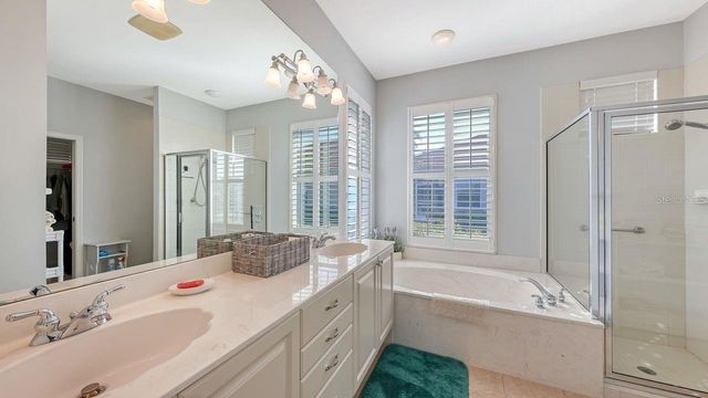 7423 SEA ISLAND LANE, Bradenton, FL 34201