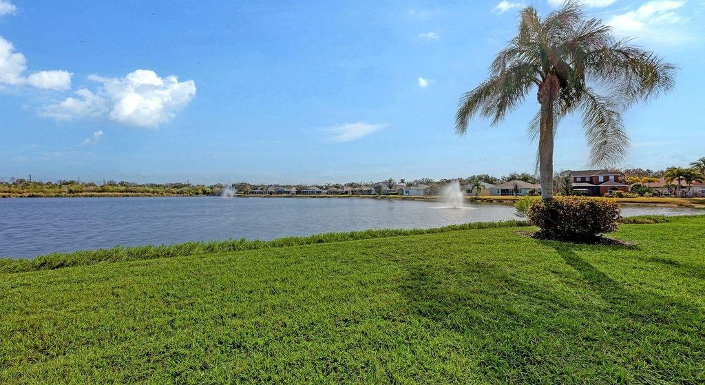 Image 36 of property listing at 7423 SEA ISLAND LANE, Bradenton, FL 34201