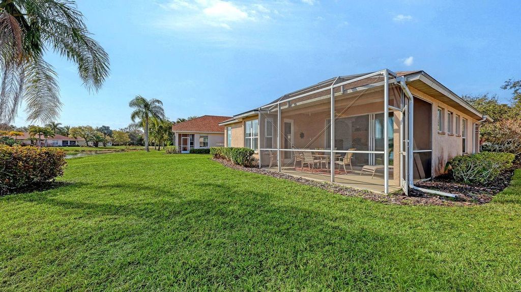 Image 39 of property listing at 7423 SEA ISLAND LANE, Bradenton, FL 34201