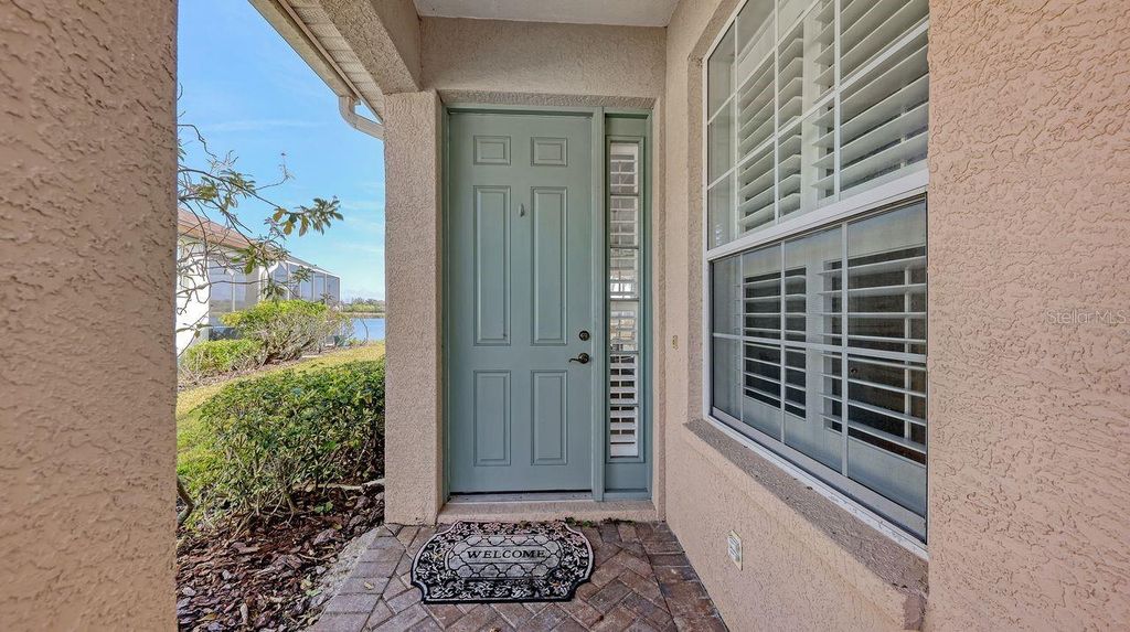 Image 5 of property listing at 7423 SEA ISLAND LANE, Bradenton, FL 34201