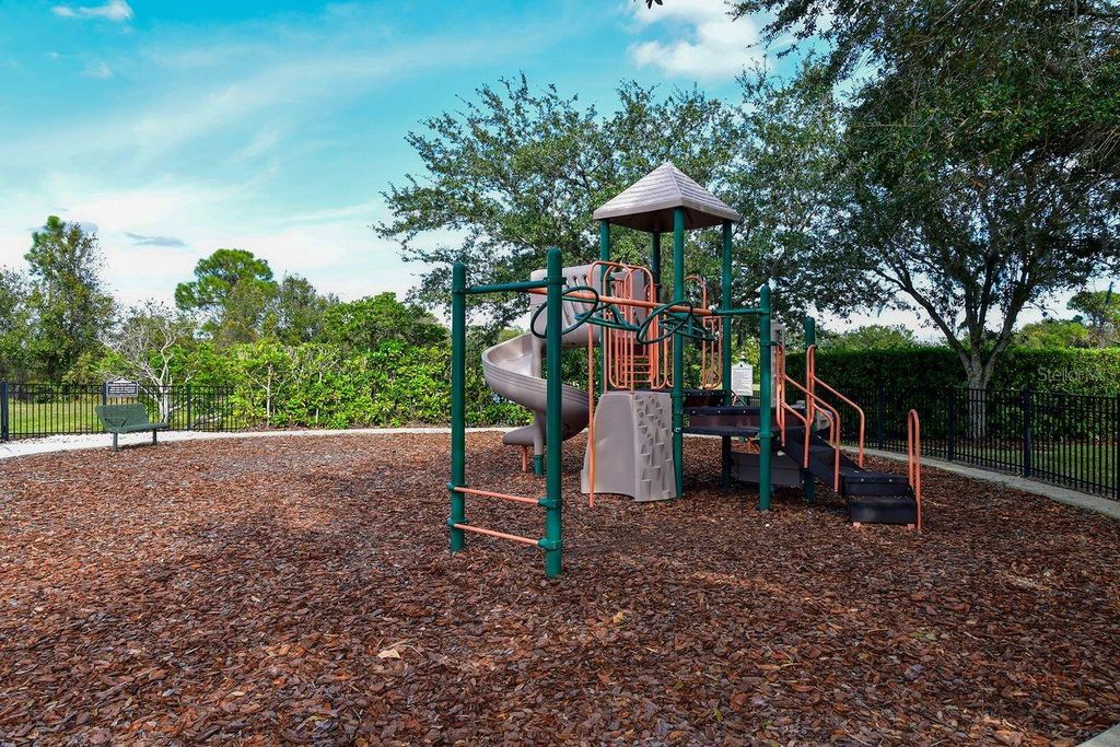 Image 59 of property listing at 7423 SEA ISLAND LANE, Bradenton, FL 34201