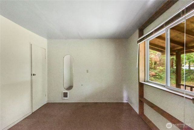 171 N Kokanee Cove Way, Hoodsport, WA 98548