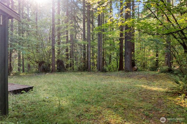 171 N Kokanee Cove Way, Hoodsport, WA 98548