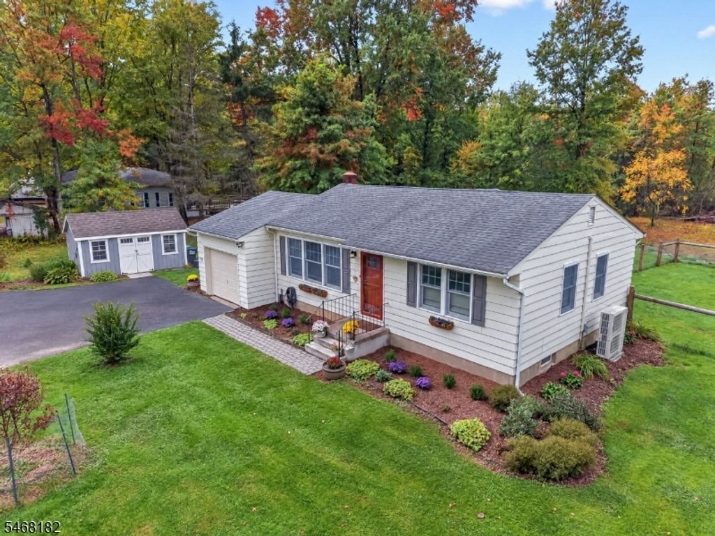 295 County Road 519, Kingwood Twp., NJ 08559 — exterior