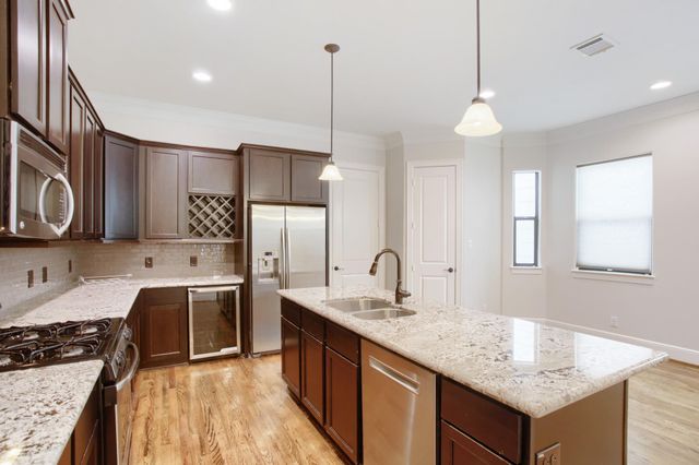 1814 Edwards Street, Houston, TX 77007