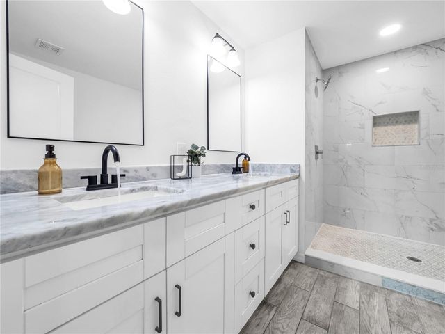 4014 MCLANE DRIVE, Tampa, FL 33610