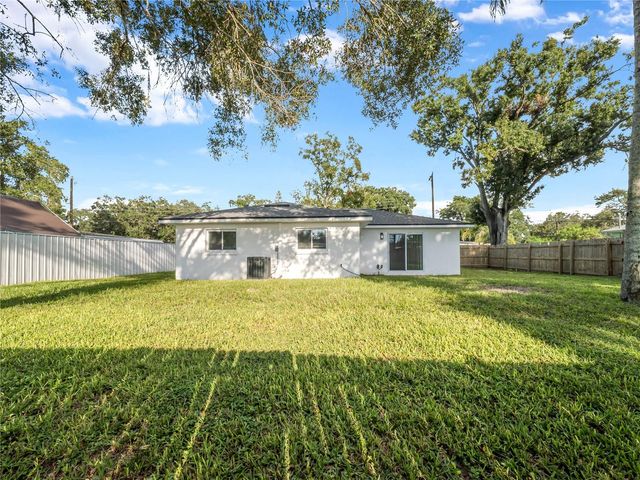 4014 MCLANE DRIVE, Tampa, FL 33610