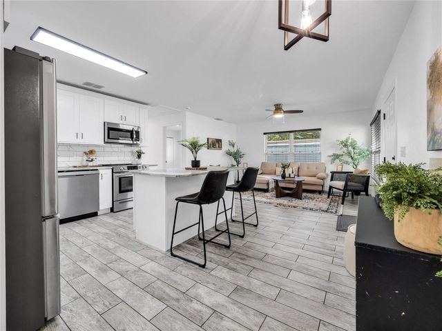 4014 MCLANE DRIVE, Tampa, FL 33610