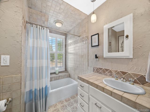 15397 E Saratoga Place, Aurora, CO 80015