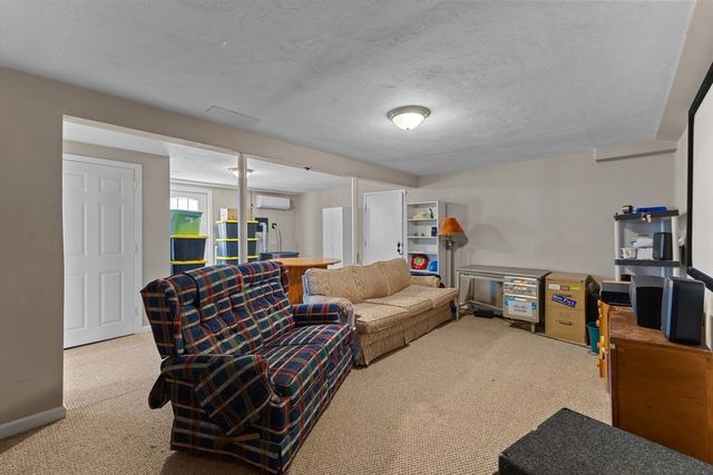 515 Prospect St, West Boylston, MA 01583