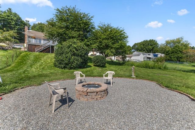 515 Prospect St, West Boylston, MA 01583