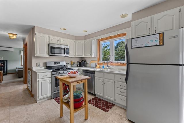 515 Prospect St, West Boylston, MA 01583
