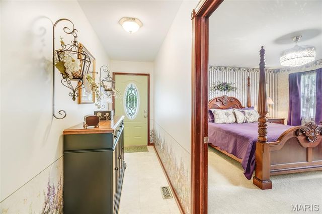 842 Lewis Avenue, Wood River, IL 62095