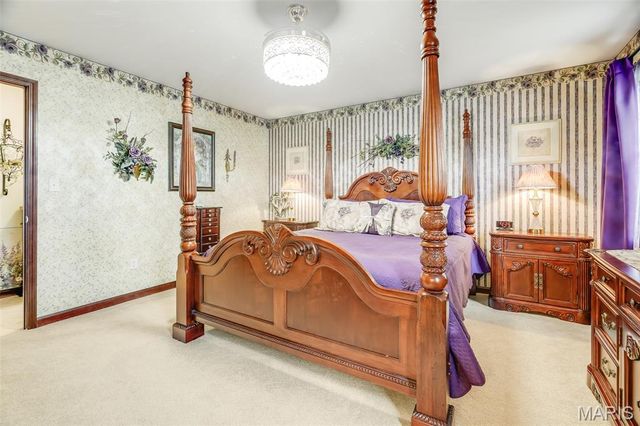 842 Lewis Avenue, Wood River, IL 62095