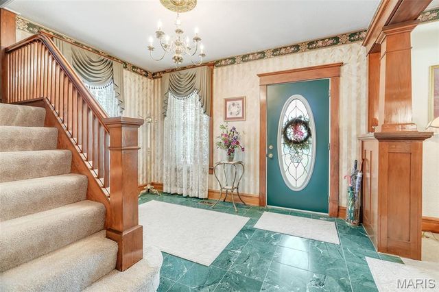 842 Lewis Avenue, Wood River, IL 62095