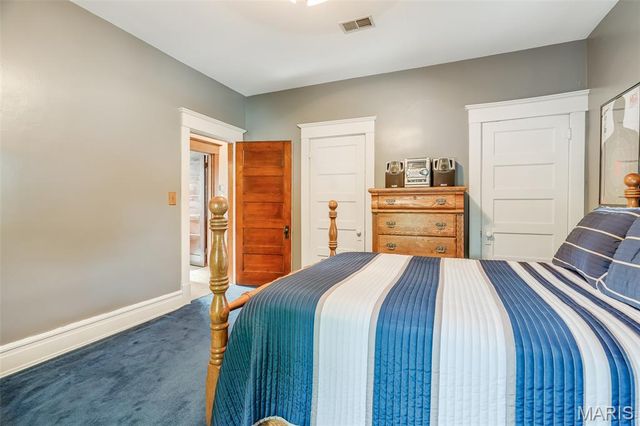 842 Lewis Avenue, Wood River, IL 62095