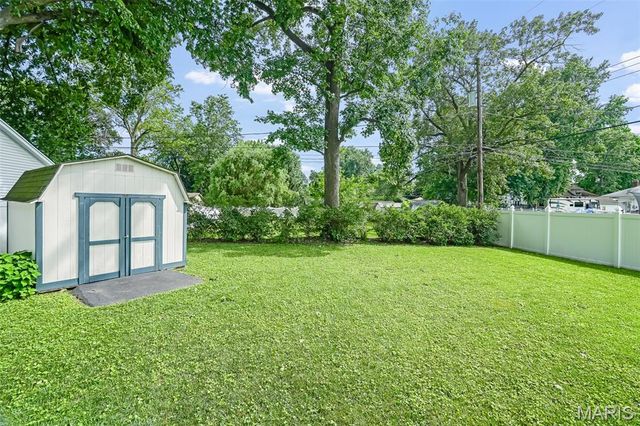 842 Lewis Avenue, Wood River, IL 62095