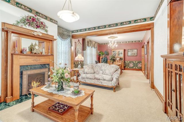 842 Lewis Avenue, Wood River, IL 62095