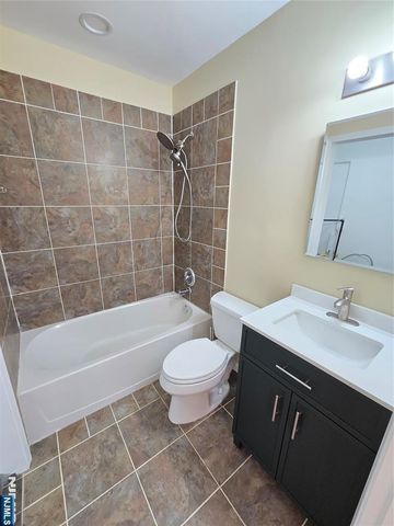 192 Hackensack Street E, East Rutherford, NJ 07073