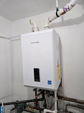 192 Hackensack Street E, East Rutherford, NJ 07073