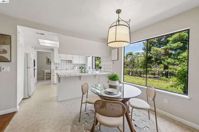 63 Sea Brg, Alameda, CA 94502