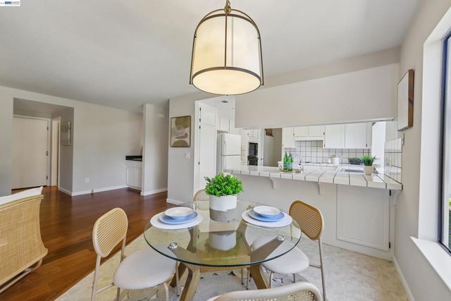 63 Sea Brg, Alameda, CA 94502