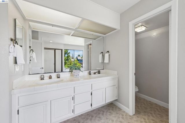 63 Sea Brg, Alameda, CA 94502