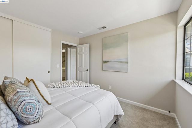 63 Sea Brg, Alameda, CA 94502