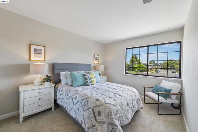 63 Sea Brg, Alameda, CA 94502