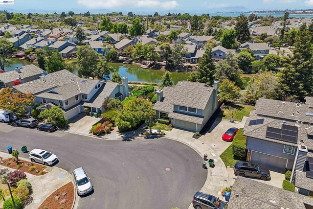 63 Sea Brg, Alameda, CA 94502