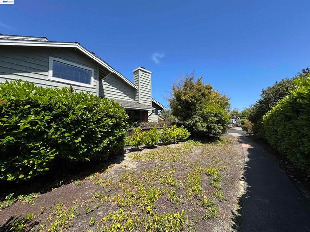 63 Sea Brg, Alameda, CA 94502