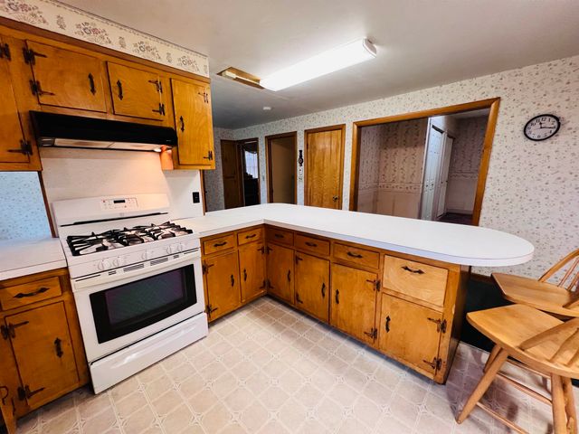 69 York Street, Lyndon, VT 05851