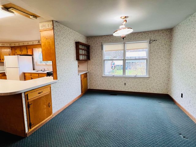 69 York Street, Lyndon, VT 05851