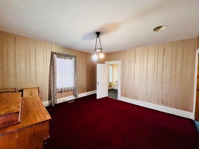 69 York Street, Lyndon, VT 05851