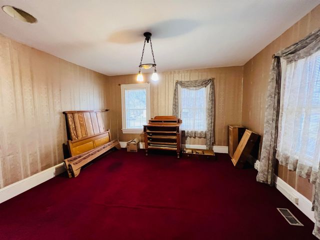 69 York Street, Lyndon, VT 05851