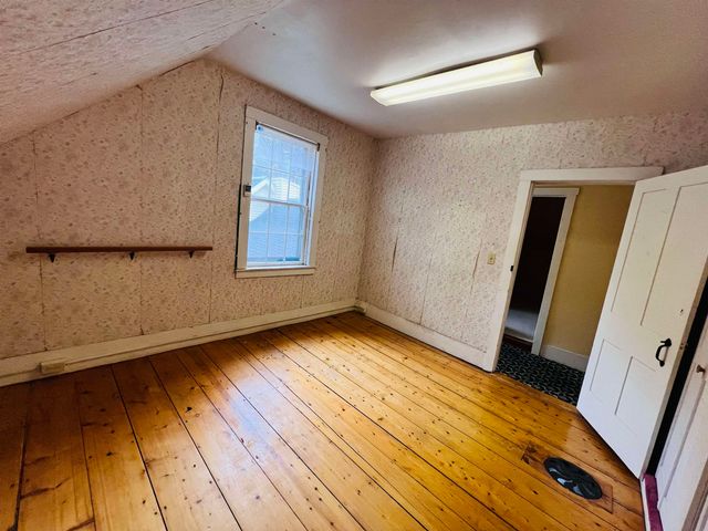 69 York Street, Lyndon, VT 05851