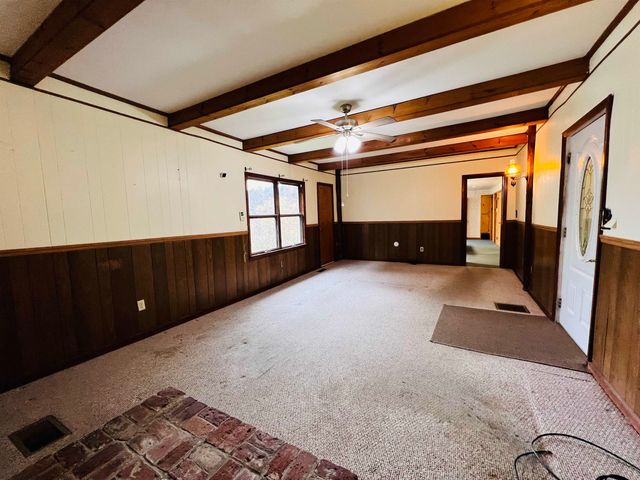 69 York Street, Lyndon, VT 05851