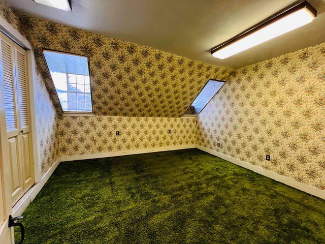 69 York Street, Lyndon, VT 05851