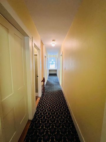 69 York Street, Lyndon, VT 05851