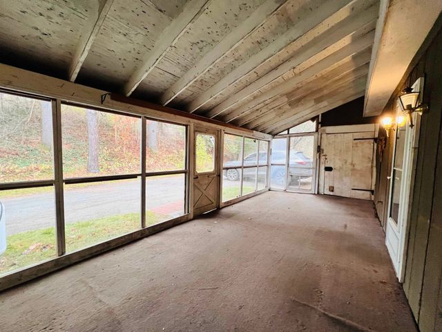 69 York Street, Lyndon, VT 05851