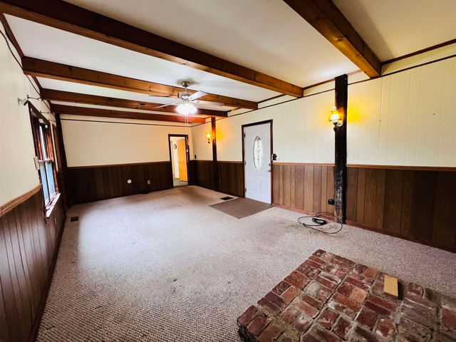 69 York Street, Lyndon, VT 05851