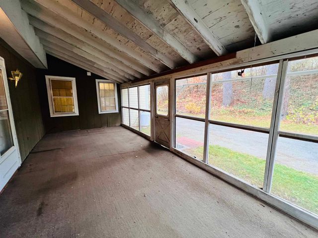 69 York Street, Lyndon, VT 05851