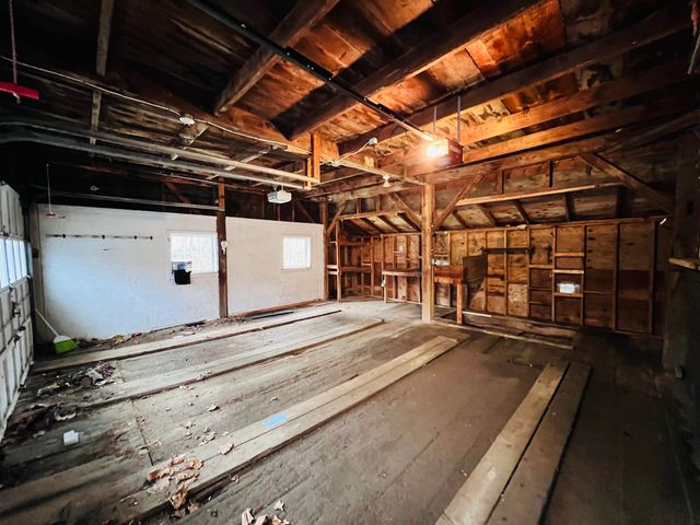 69 York Street, Lyndon, VT 05851